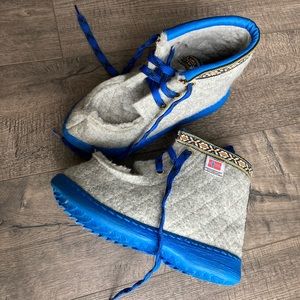 Like new Lobben boots size 35